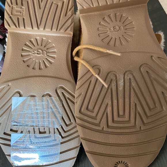 UGG booties size 6 - Picture 6 of 11